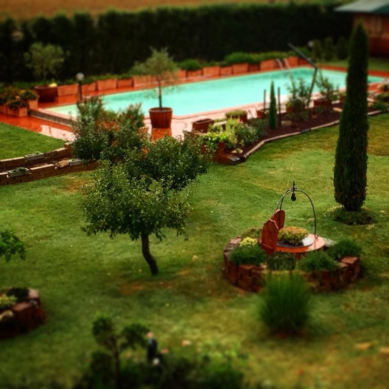 Agriturismo "Le Rondinelle" Valiano Extérieur photo