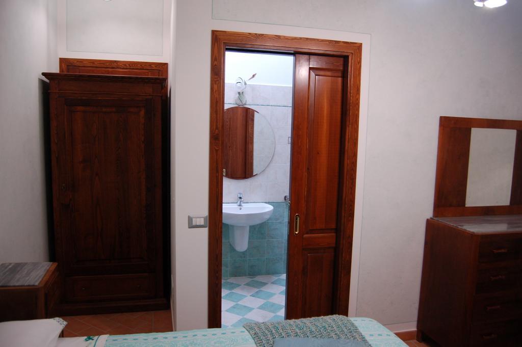 Agriturismo "Le Rondinelle" Valiano Chambre photo